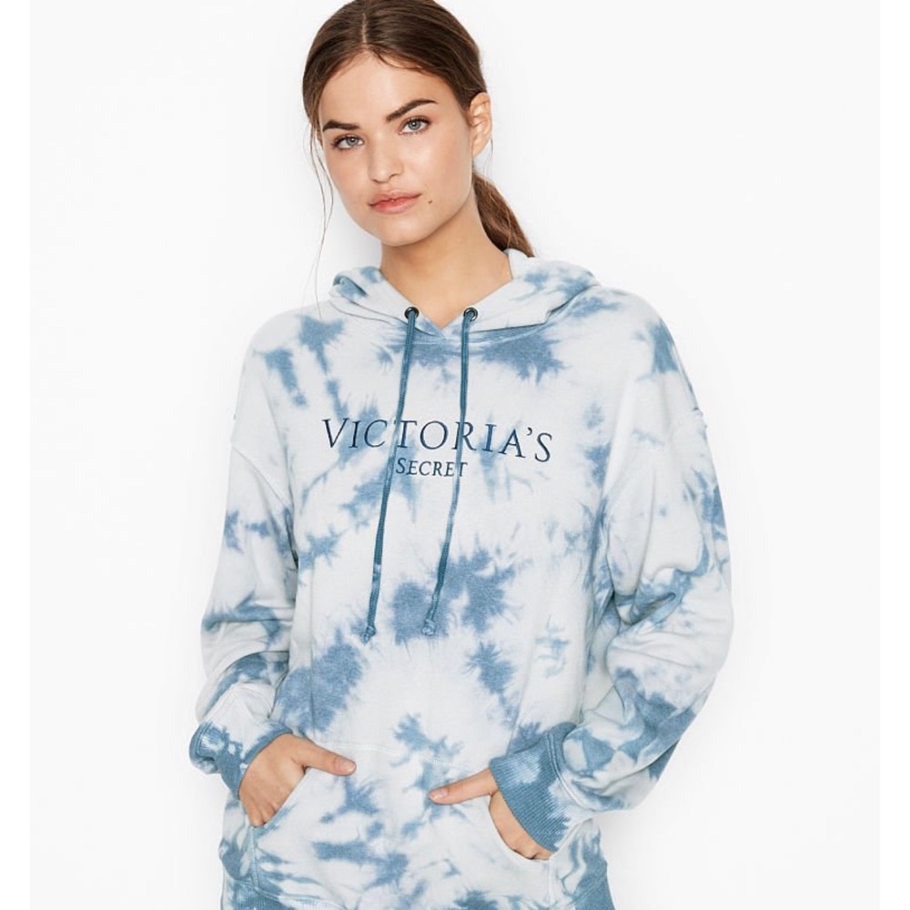 VS | Fleece Pullover Hoodie